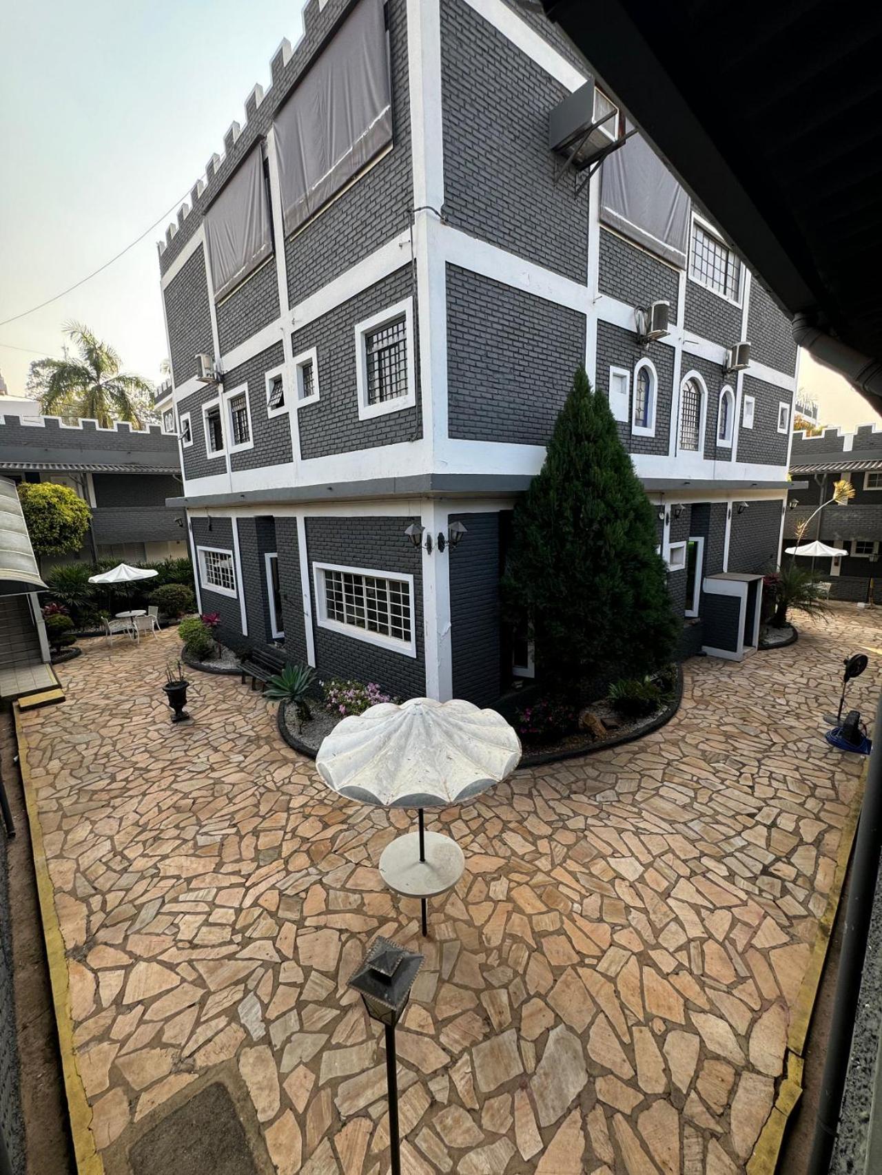 Medieval Hotel เตรส โคราซอยส์ ภายนอก รูปภาพ