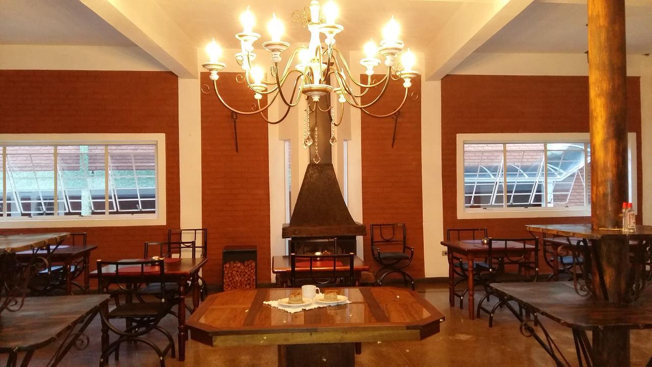 Medieval Hotel เตรส โคราซอยส์ ภายนอก รูปภาพ