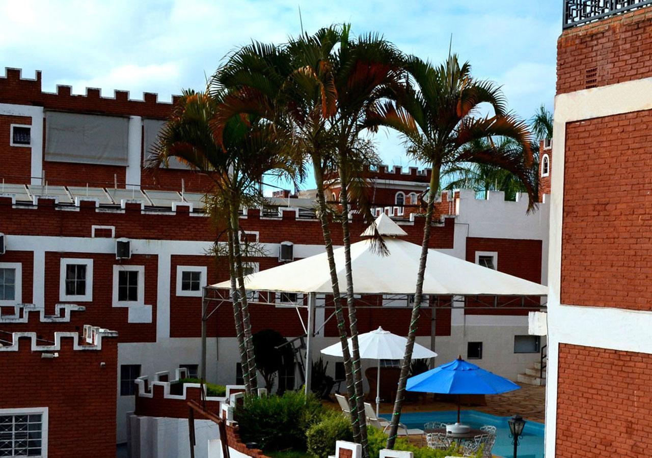 Medieval Hotel เตรส โคราซอยส์ ภายนอก รูปภาพ